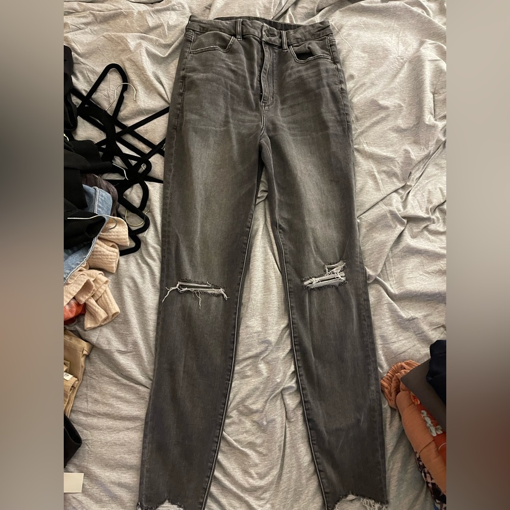 American eagle grey washed skinny jeans